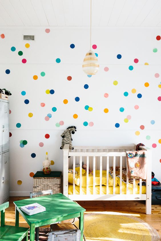 Guía para decorar una habitación infantil con vinilos decorativos